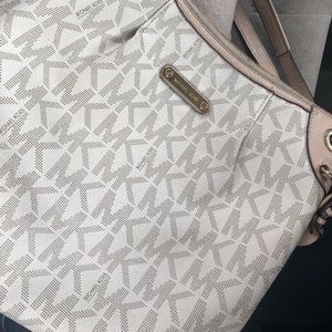 Michael Kors Crossbody Bag